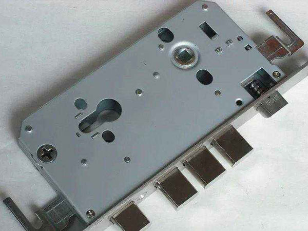 白塔24小时上门开锁公司